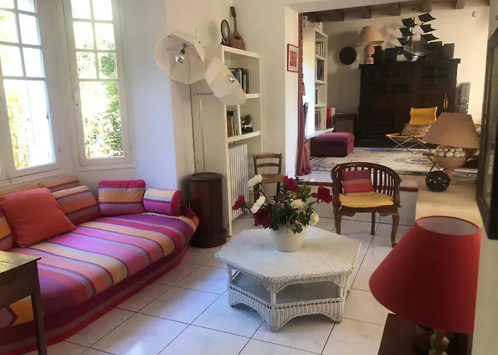 10-12 Pers Centre 300m De La *